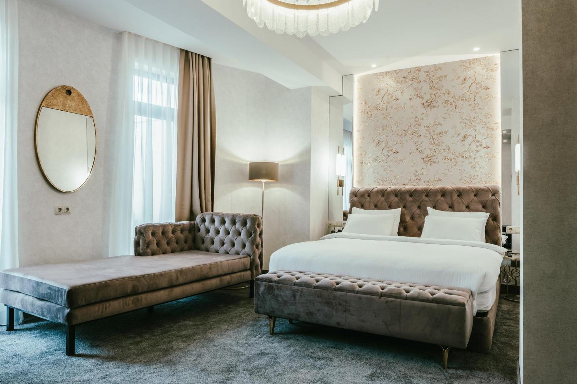 Hotel Highgarden