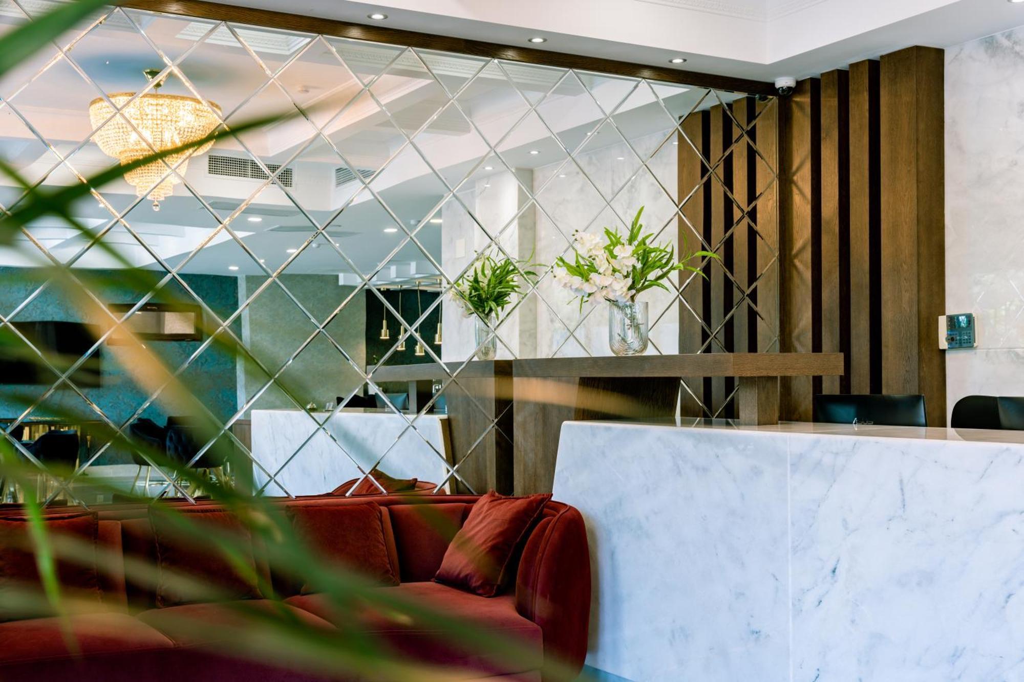 Hotel Highgarden